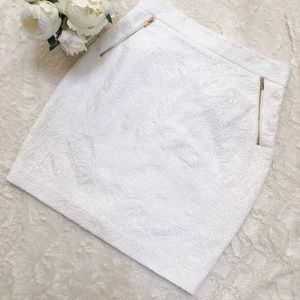 H & M White Patterned Skirt